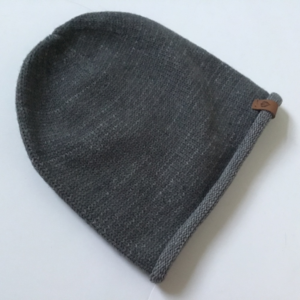Frass Men's Gray Beanie is NEW with TAGS! One Size